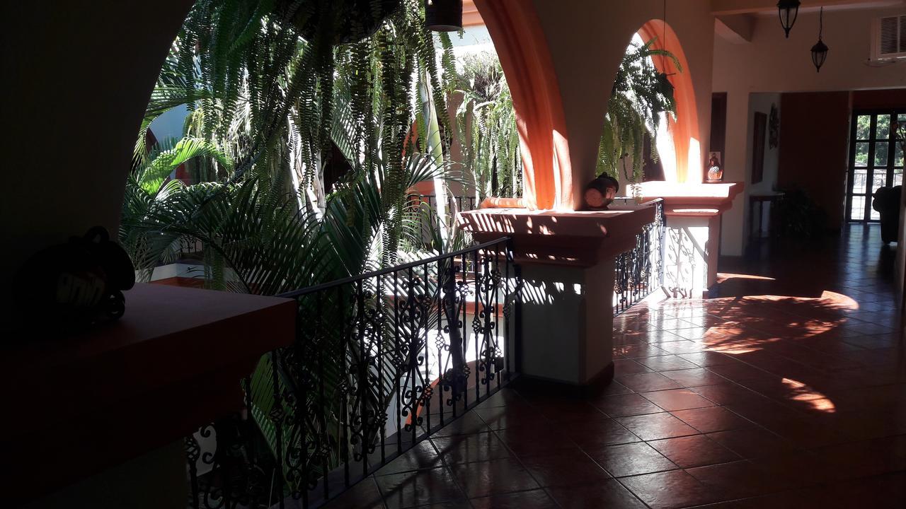 Hotel Acropolis Maya Copan Exterior photo